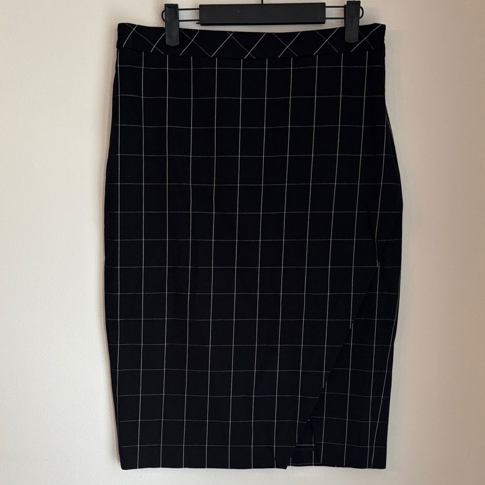 Banana Republic Black Grid faux wrap long Pencil Skirt Women’s size 8 tall EUC!